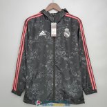 Real Madrid Chaqueta Rompevientos Black Pattern 2021/2022