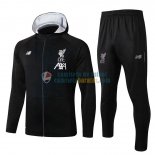 Liverpool Chaqueta Capucha Black + Pantalon 2019-2020